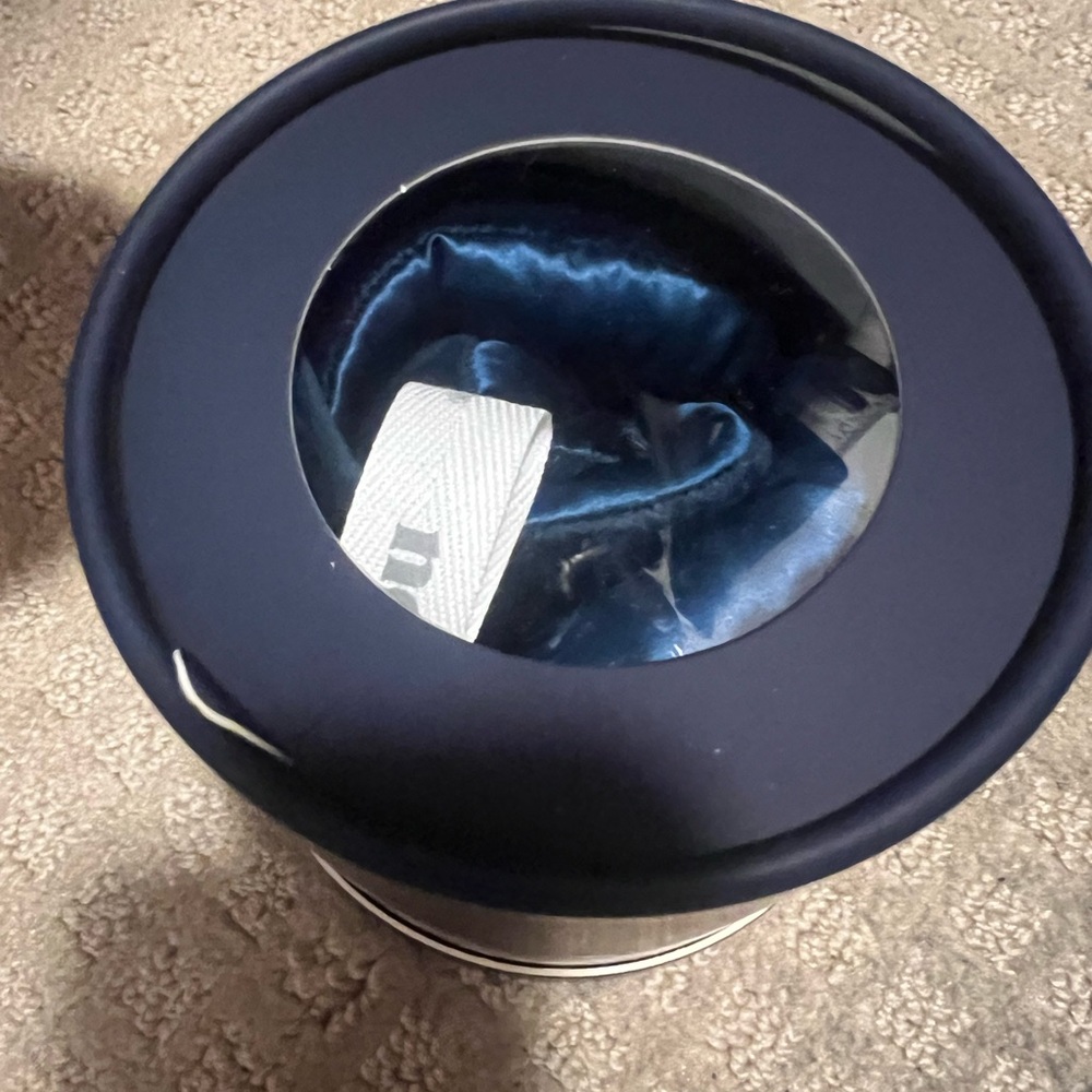 Nodpod Silk Weighted Eye Blanket - Picture 4 of 5